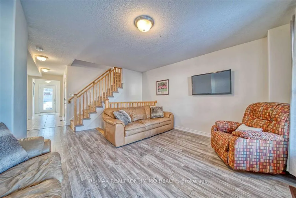 Photo 19 of Unit 11, 1 Leggott Avenue, Barrie, Painswick North — HOMEH