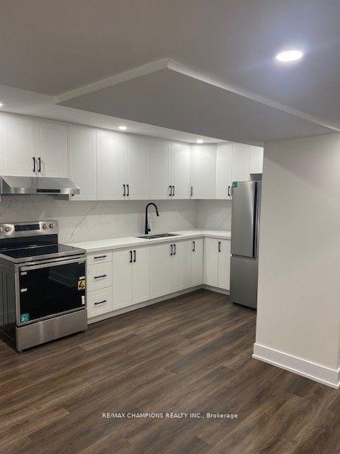 Photo 4 of 10 seclusion Crescent, Brampton, Sandringham-Wellington — HOMEH