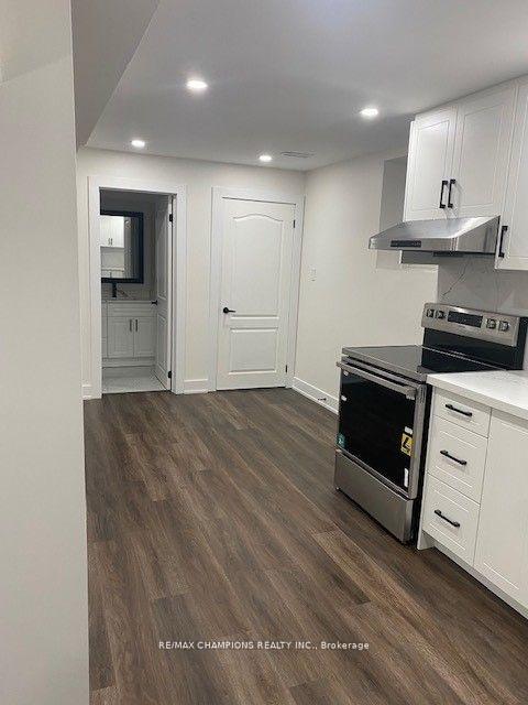 Photo 6 of 10 seclusion Crescent, Brampton, Sandringham-Wellington — HOMEH