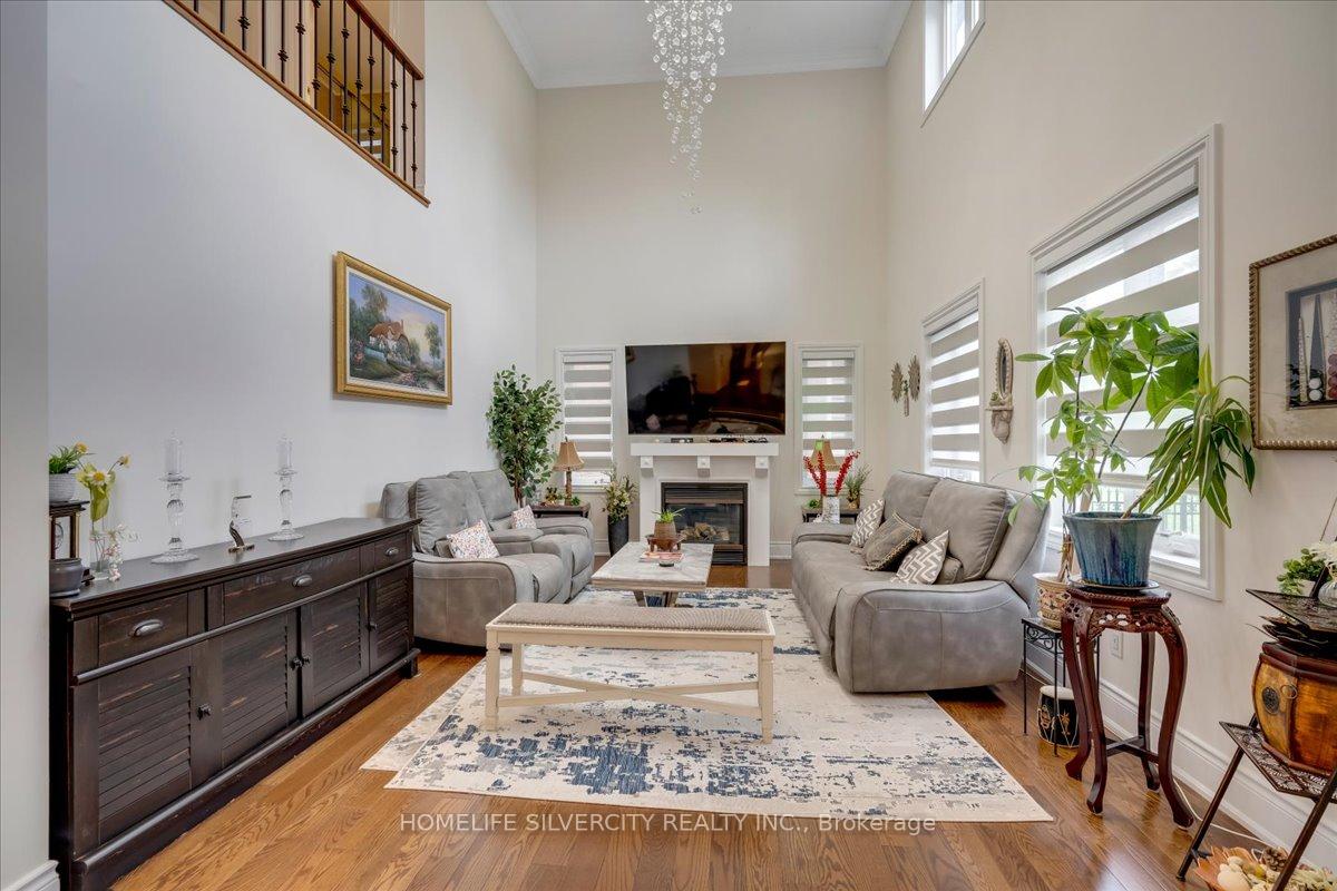 Photo 10 of 46 Treeline Boulevard, Brampton, Vales of Castlemore — HOMEH
