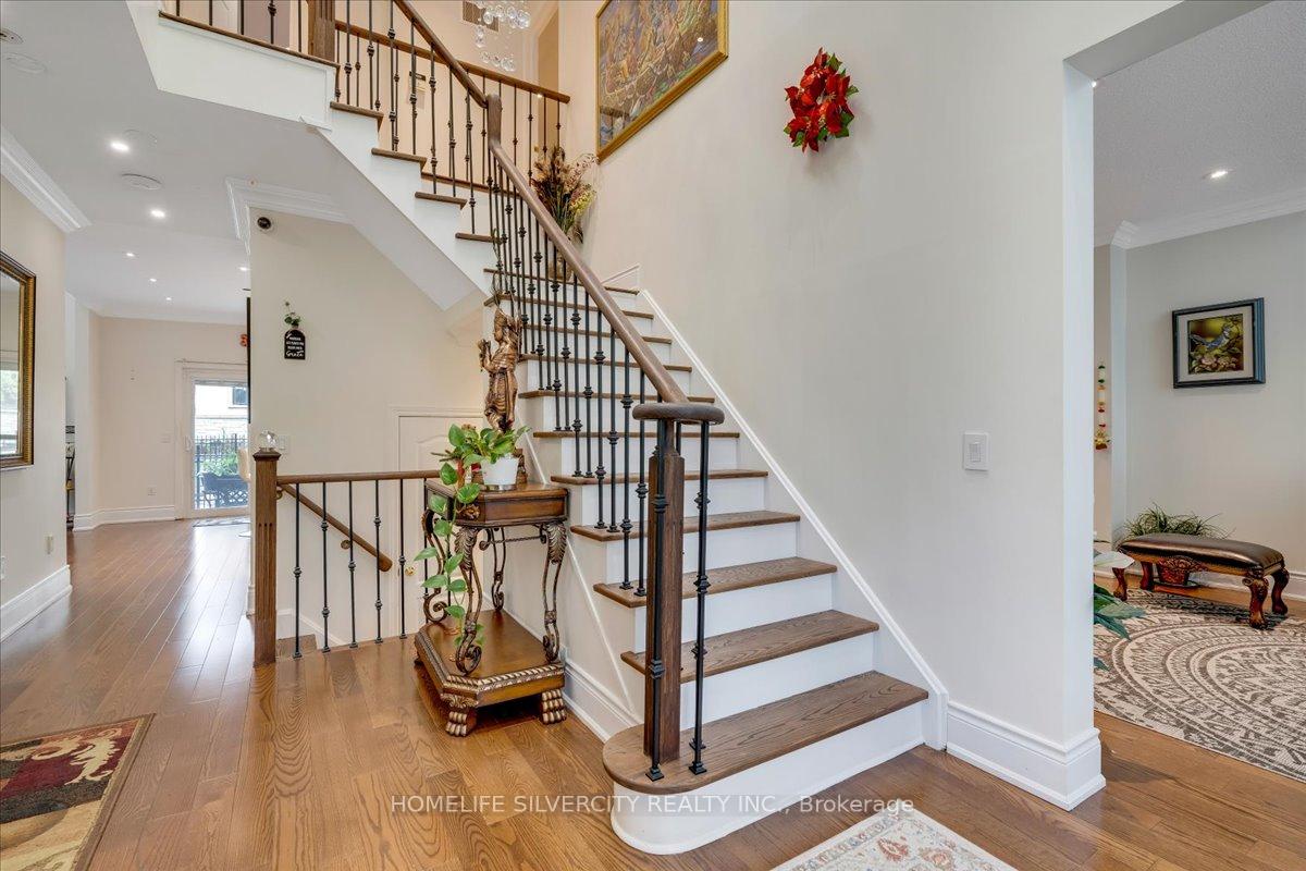 Photo 16 of 46 Treeline Boulevard, Brampton, Vales of Castlemore — HOMEH