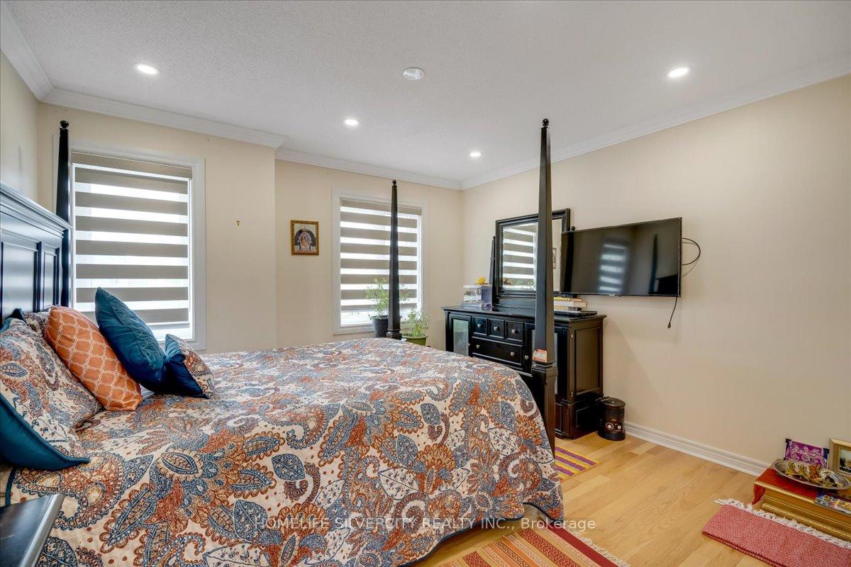 Photo 25 of 46 Treeline Boulevard, Brampton, Vales of Castlemore — HOMEH