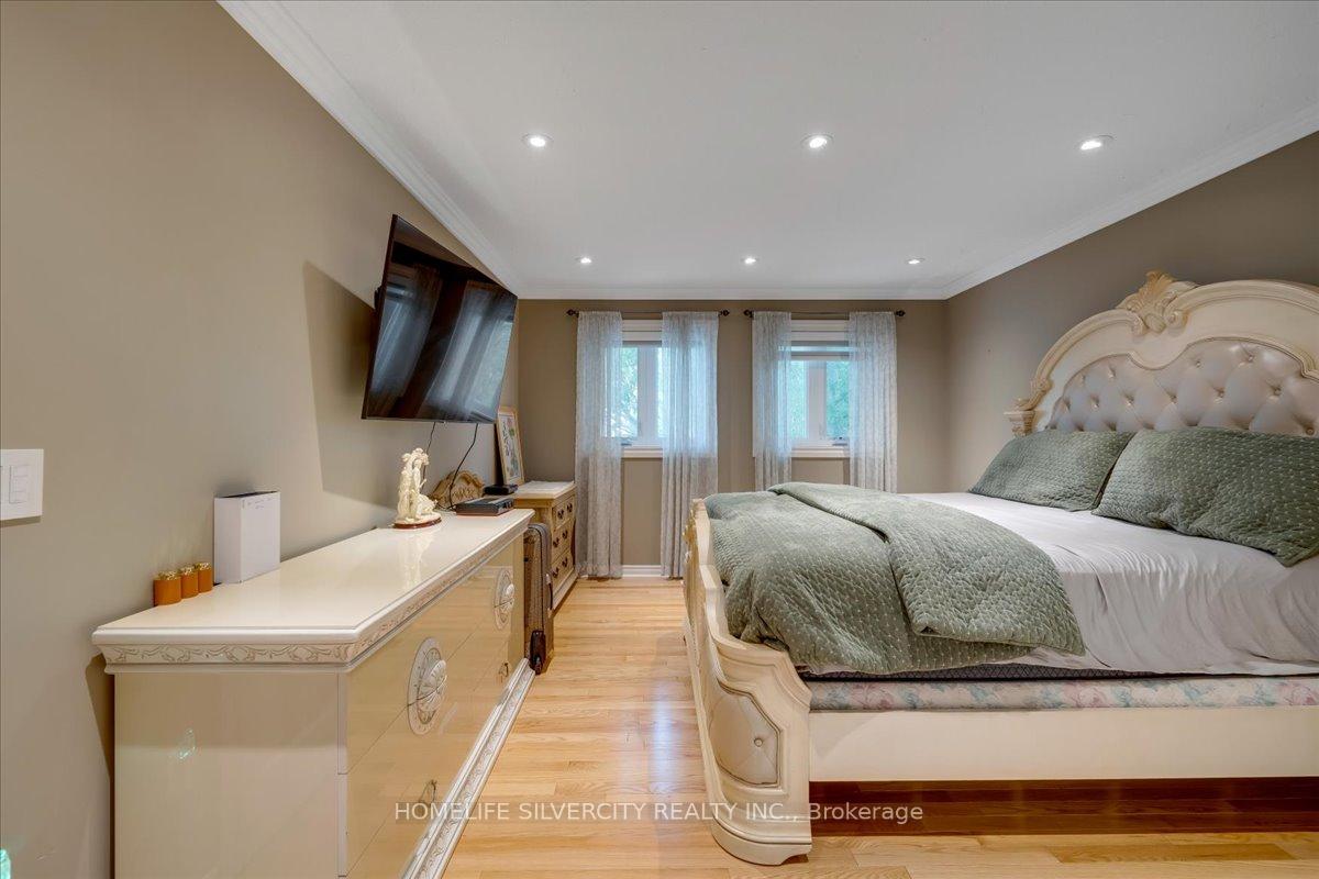 Photo 15 of 46 Treeline Boulevard, Brampton, Vales of Castlemore — HOMEH