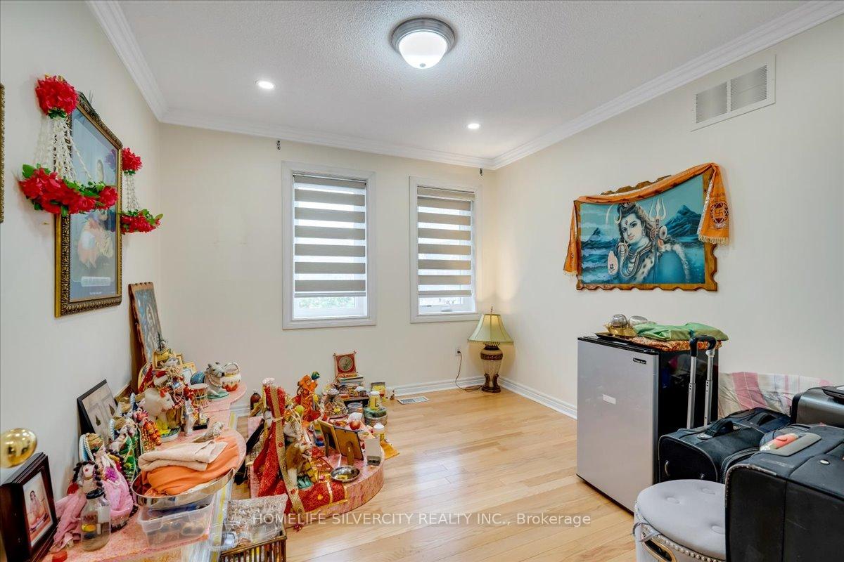 Photo 41 of 46 Treeline Boulevard, Brampton, Vales of Castlemore — HOMEH