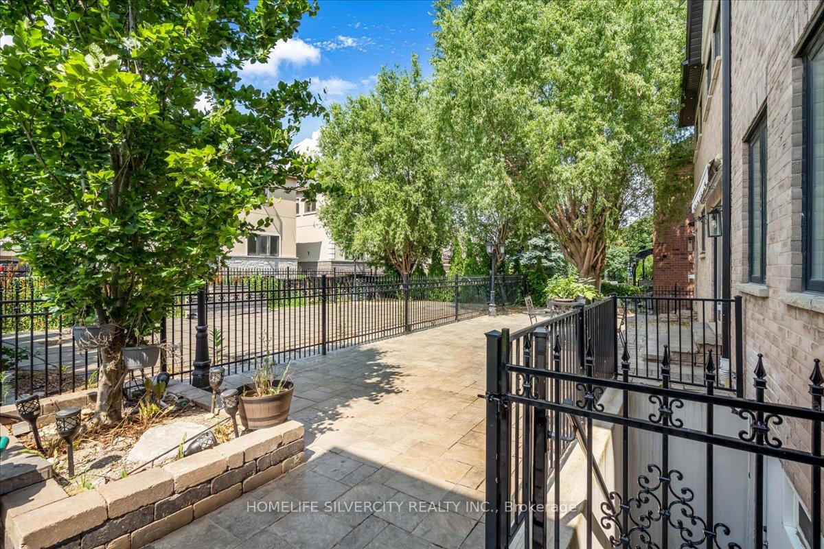 Photo 30 of 46 Treeline Boulevard, Brampton, Vales of Castlemore — HOMEH