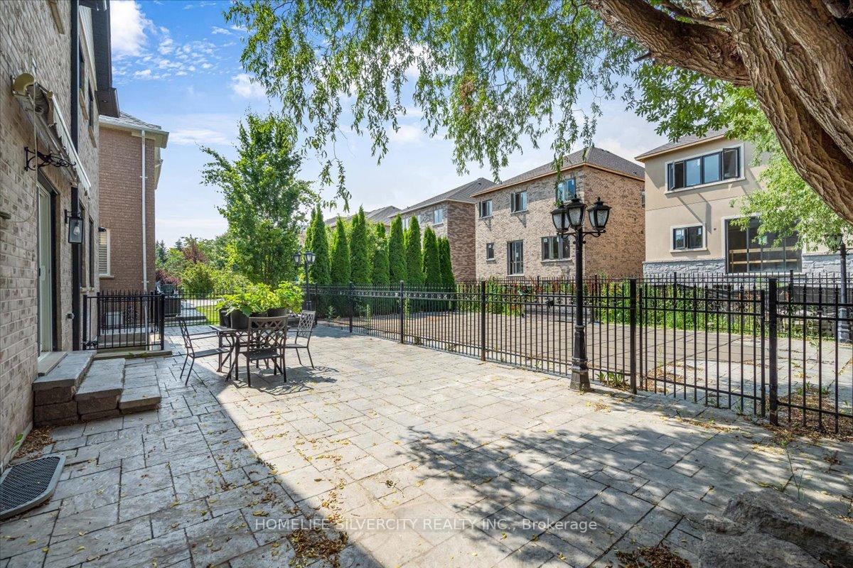 Photo 35 of 46 Treeline Boulevard, Brampton, Vales of Castlemore — HOMEH