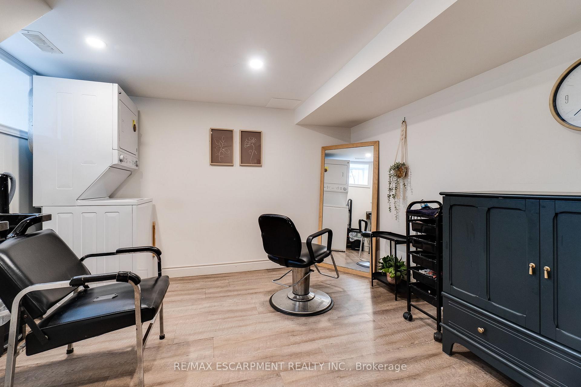 Photo 32 of 13 David Avenue, Hamilton, Hill Park — HOMEH