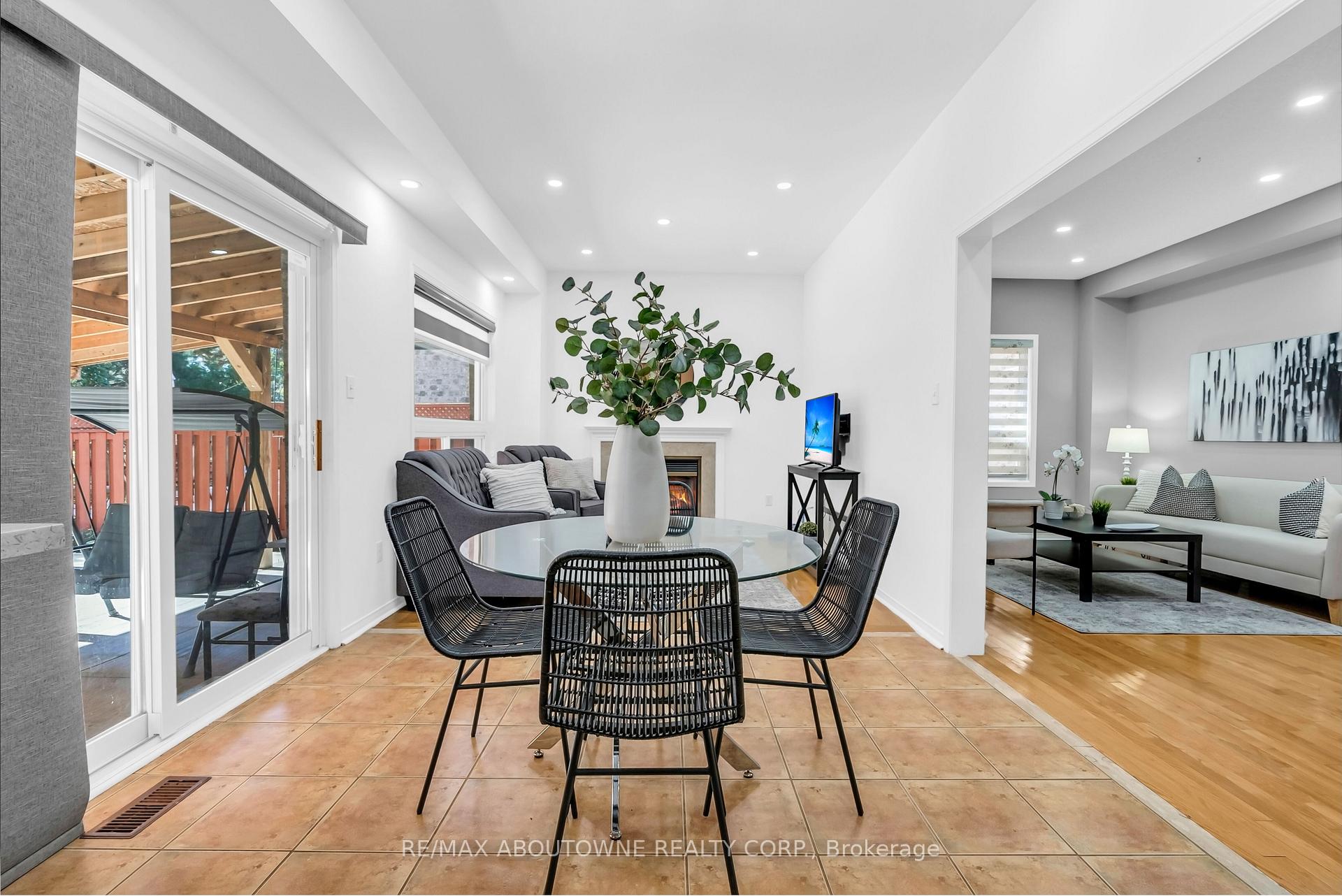 Photo 13 of 7 Rockrose Drive, Brampton, Sandringham-Wellington — HOMEH