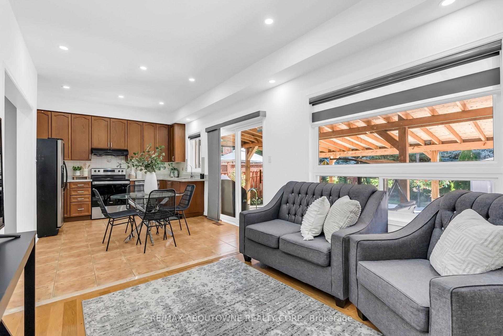 Photo 21 of 7 Rockrose Drive, Brampton, Sandringham-Wellington — HOMEH