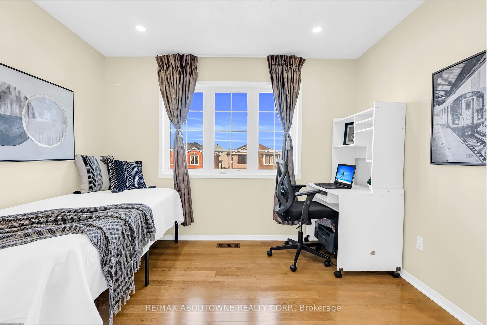 Photo 29 of 7 Rockrose Drive, Brampton, Sandringham-Wellington — HOMEH