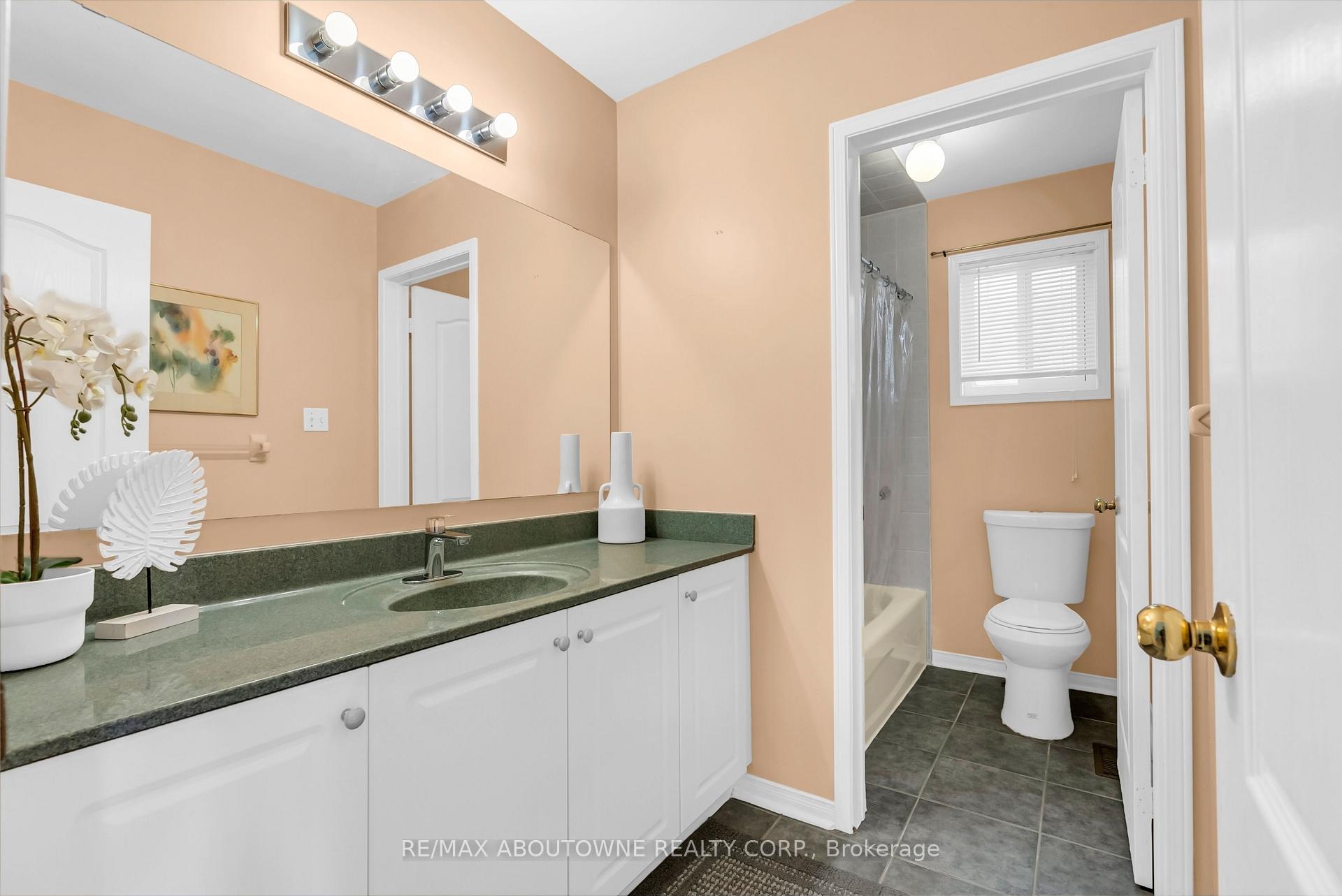 Photo 32 of 7 Rockrose Drive, Brampton, Sandringham-Wellington — HOMEH