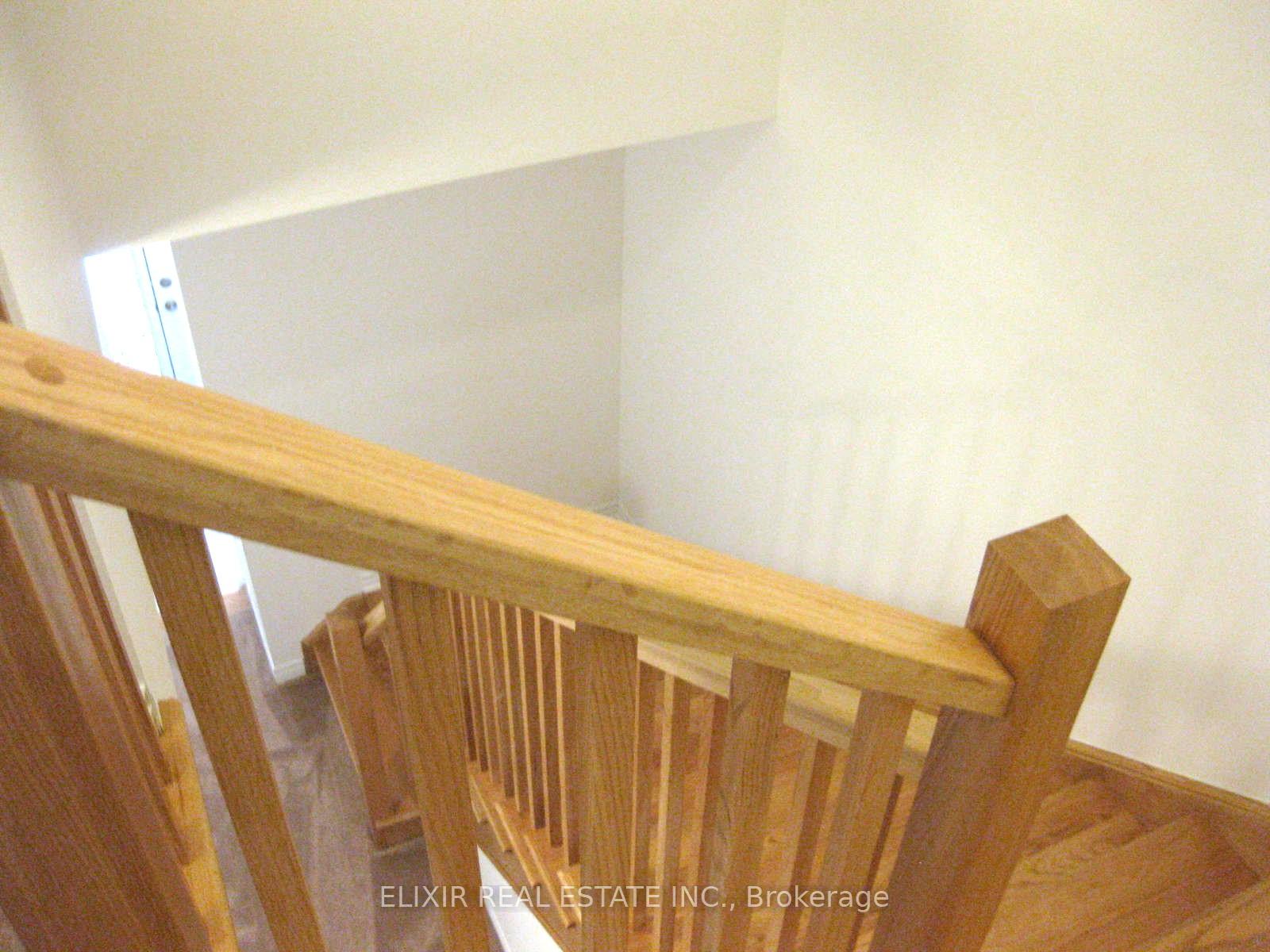 Photo 13 of 12 Jenner Drive, Brant, Paris — HOMEH