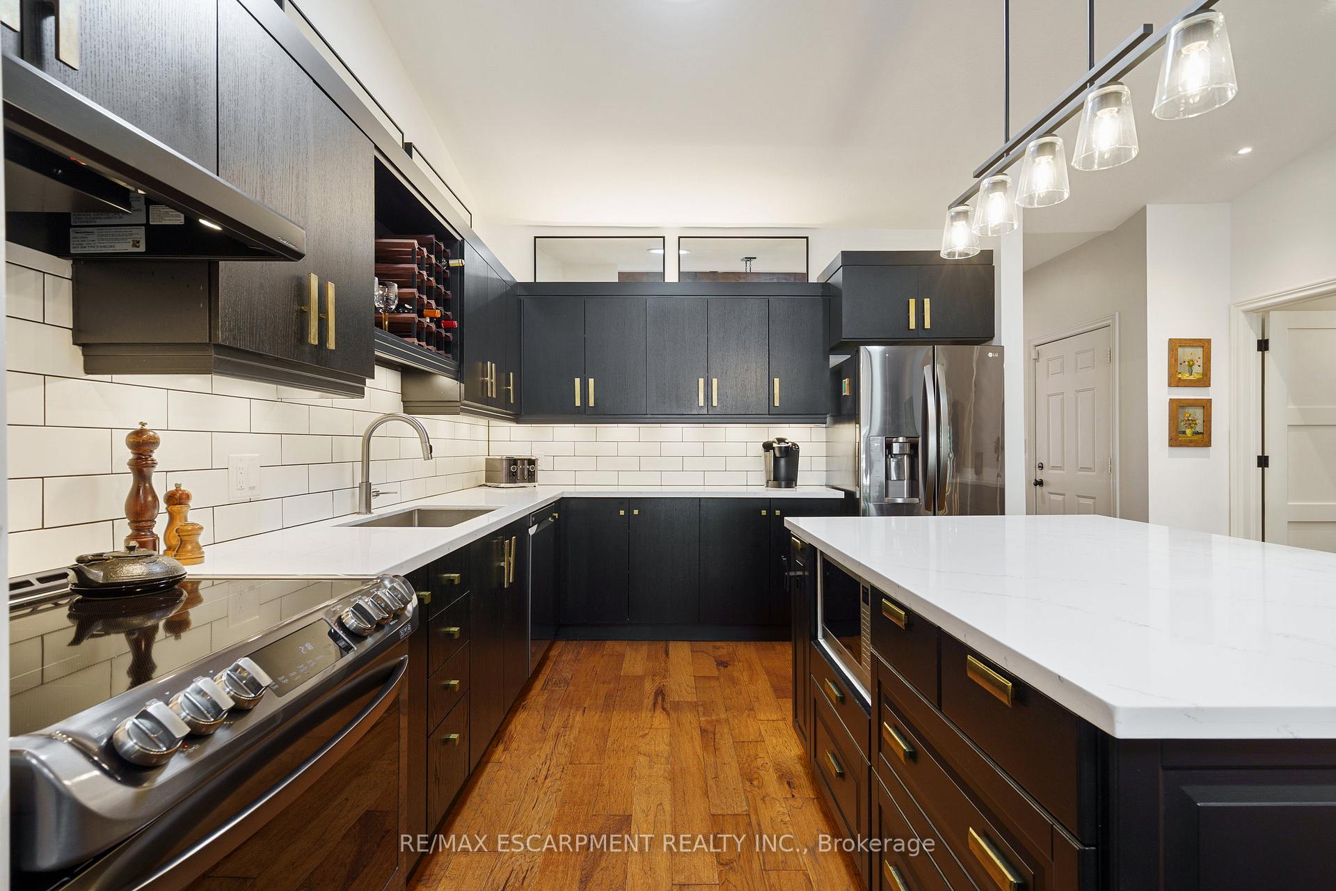 Photo 14 of 353 Park Street W, Hamilton, Dundas — HOMEH