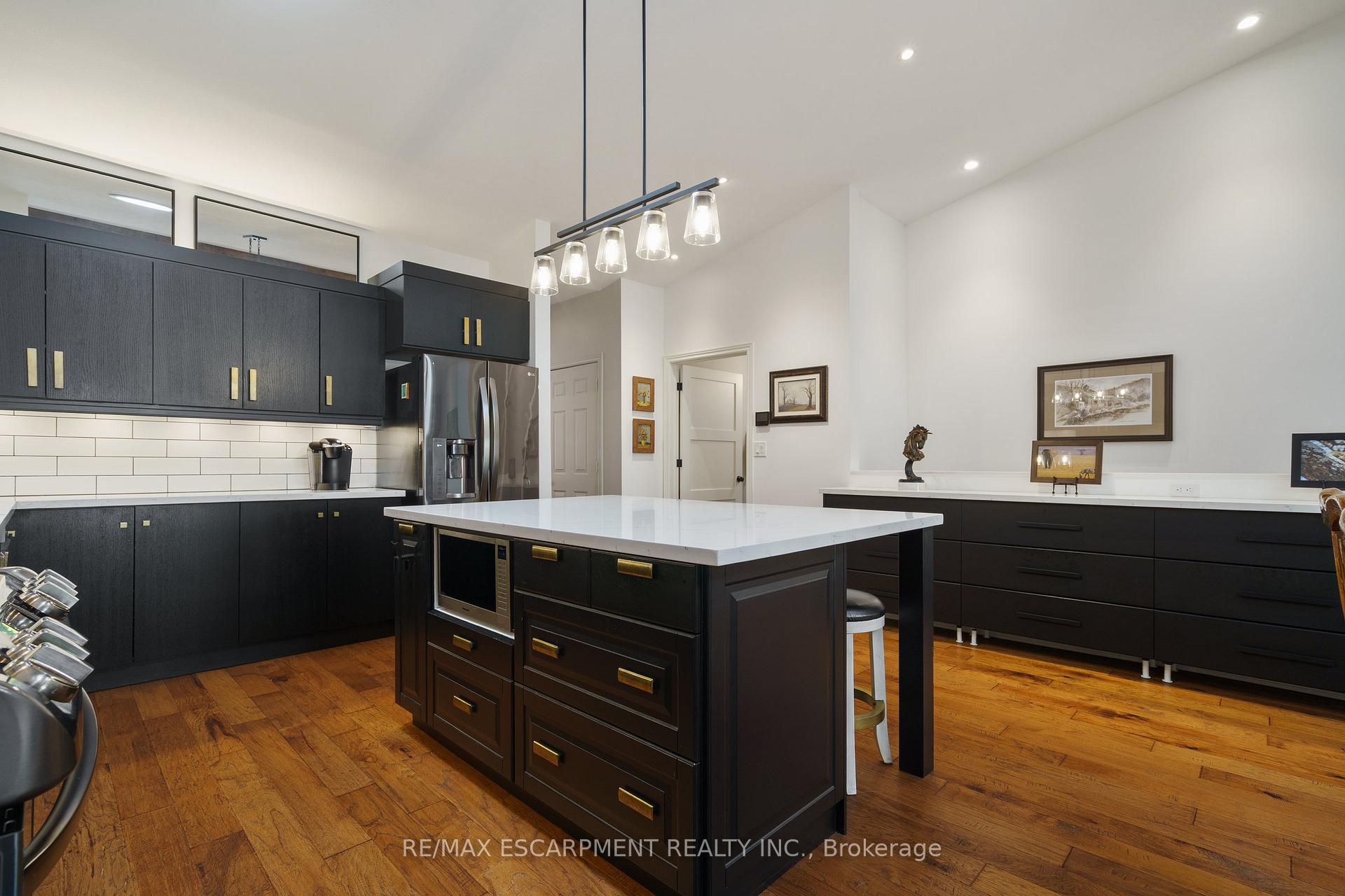 Photo 15 of 353 Park Street W, Hamilton, Dundas — HOMEH