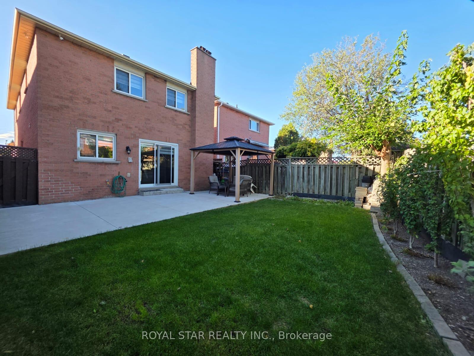 Photo 2 of 6 Merganser Crescent, Brampton, Fletcher's Creek South — HOMEH
