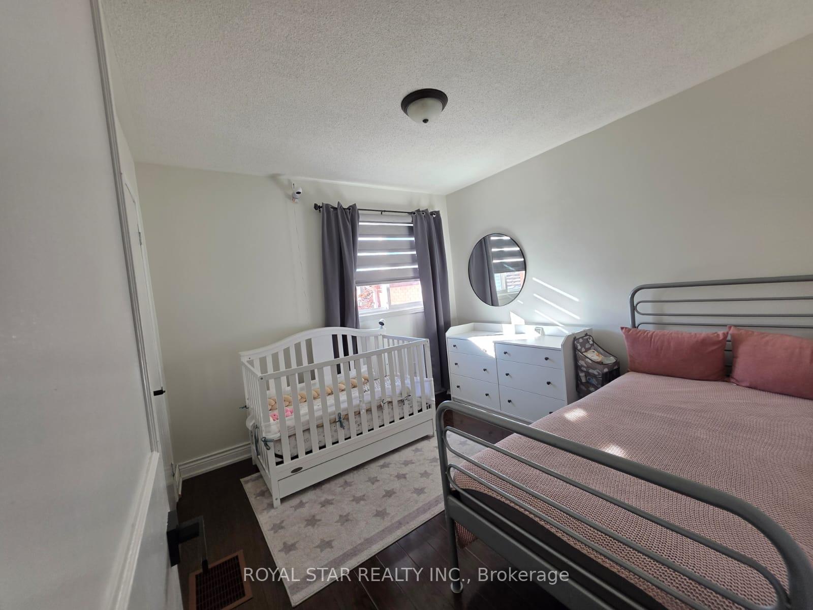 Photo 15 of 6 Merganser Crescent, Brampton, Fletcher's Creek South — HOMEH