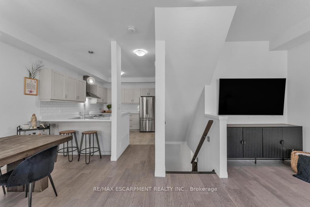 Photo 3 of Unit 259, 30 Times Square Boulevard, Hamilton, Stoney Creek Mountain — HOMEH