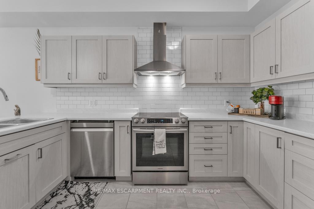 Photo 7 of Unit 259, 30 Times Square Boulevard, Hamilton, Stoney Creek Mountain — HOMEH