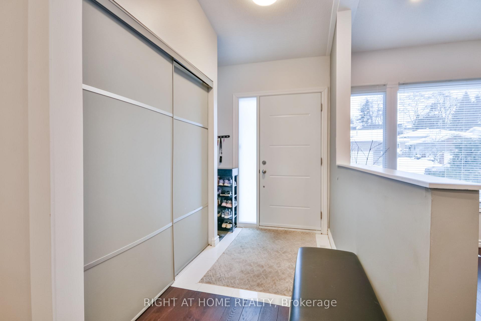 Photo 2 of 65 Eden Drive, Barrie, Letitia Heights — HOMEH