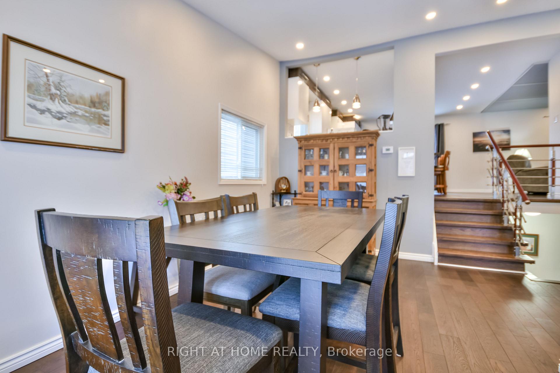 Photo 5 of 65 Eden Drive, Barrie, Letitia Heights — HOMEH