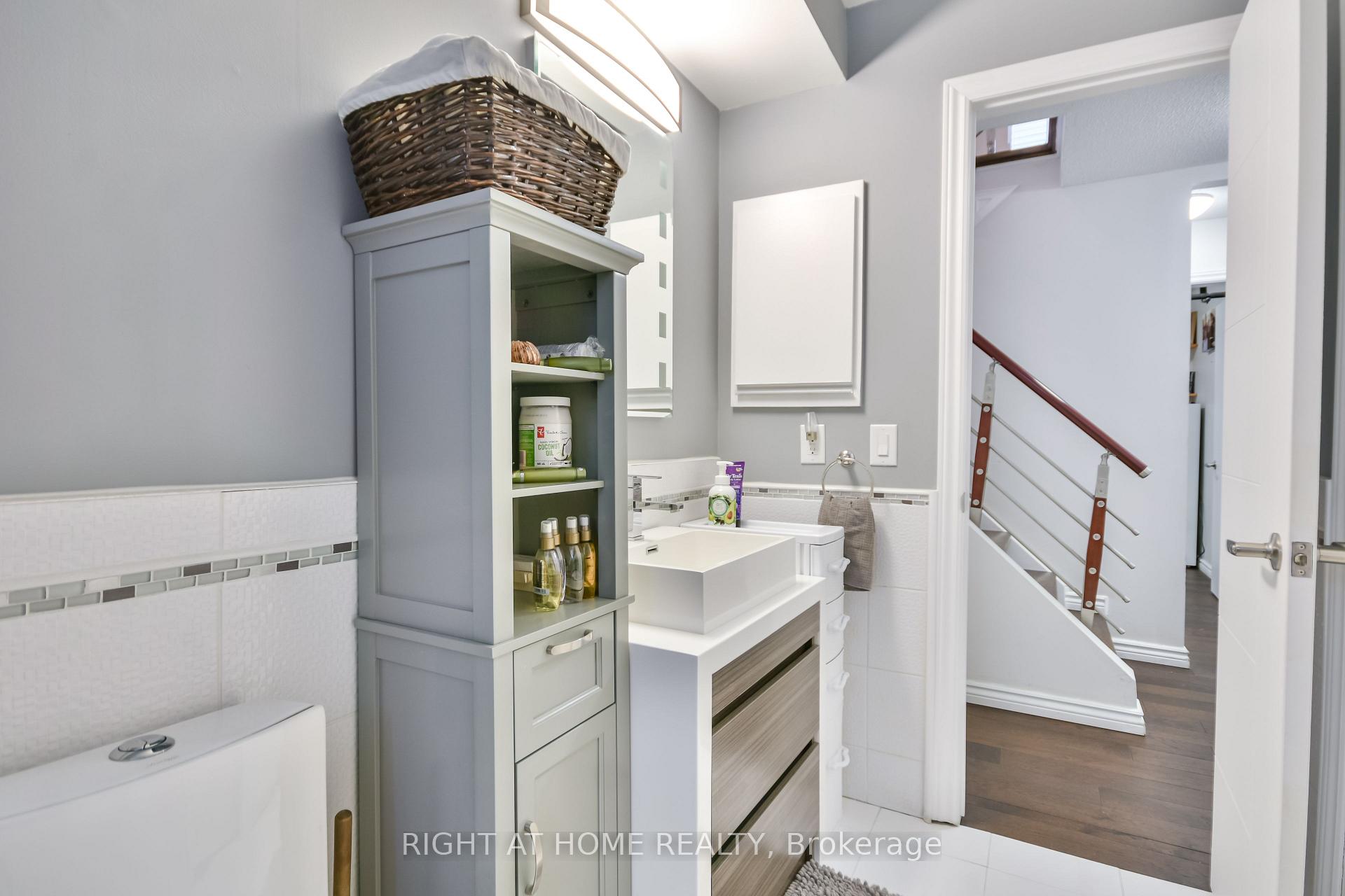 Photo 20 of 65 Eden Drive, Barrie, Letitia Heights — HOMEH