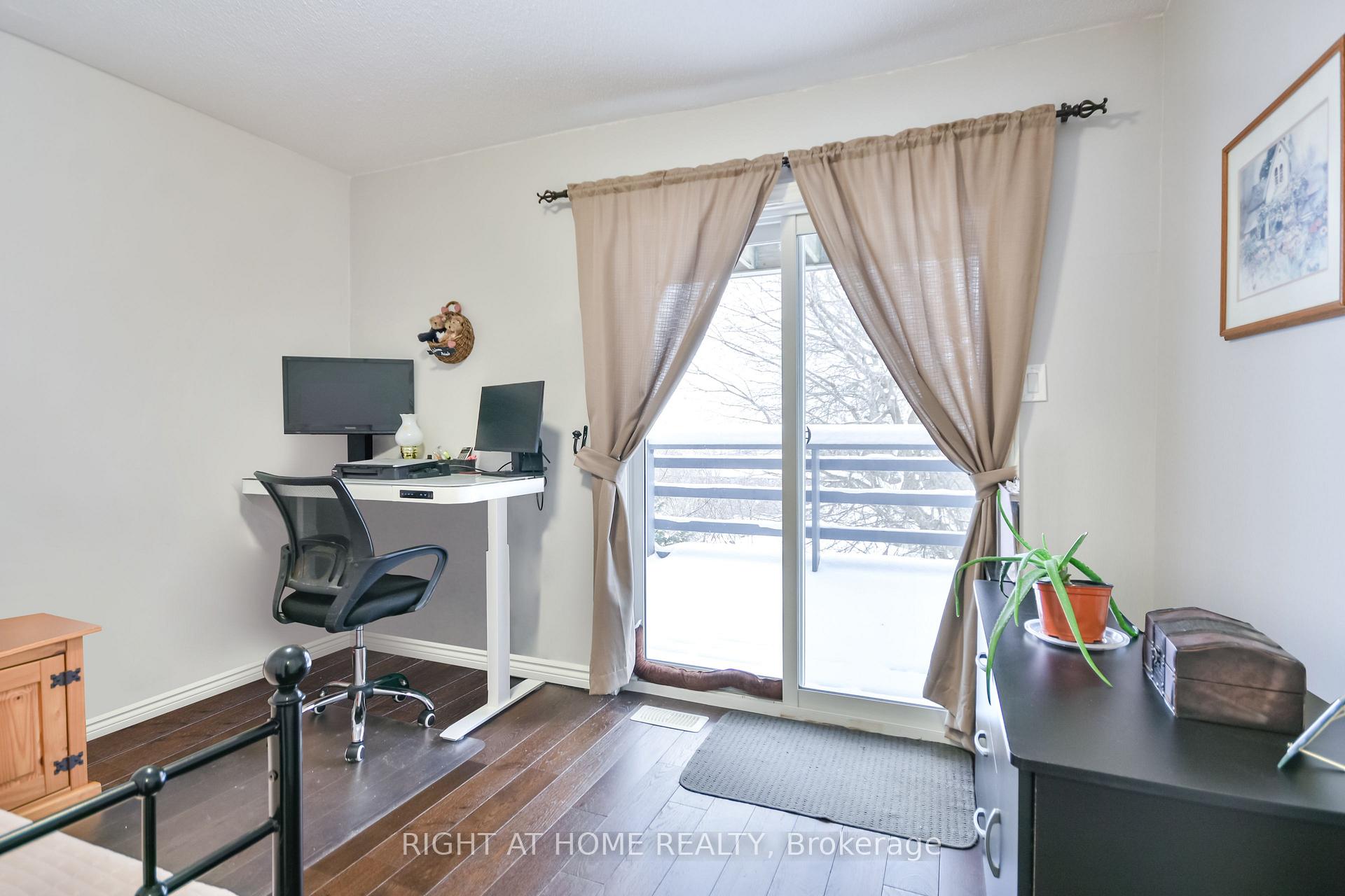 Photo 22 of 65 Eden Drive, Barrie, Letitia Heights — HOMEH