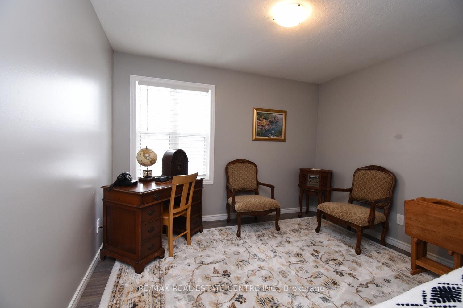 Photo 22 of 26 Hatton Drive, Hamilton, Ancaster — HOMEH