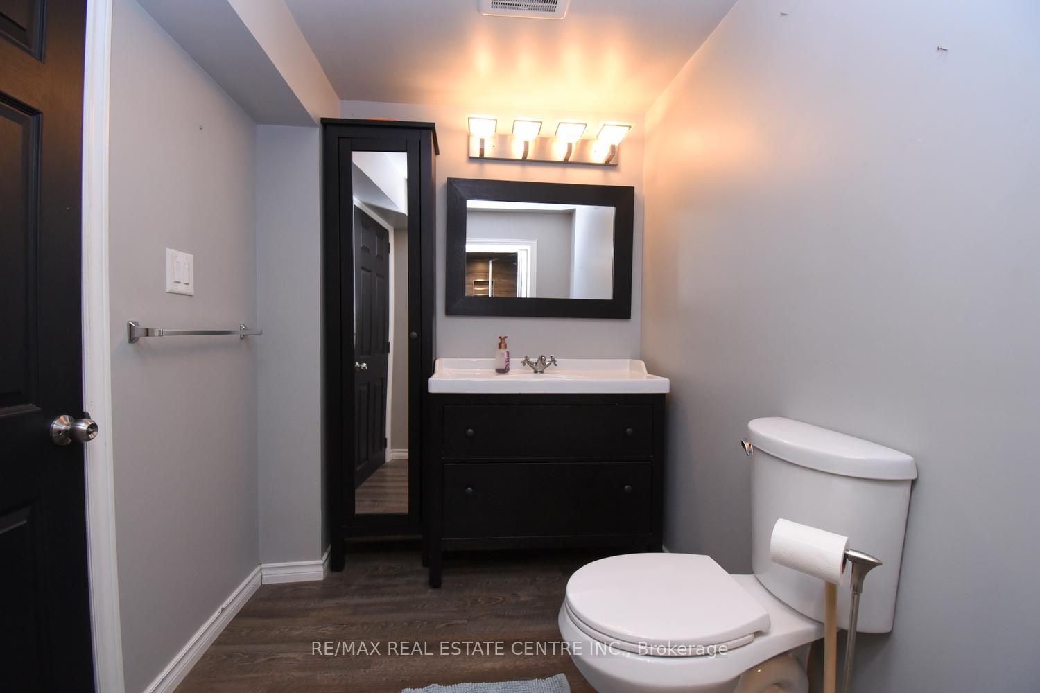 Photo 31 of 26 Hatton Drive, Hamilton, Ancaster — HOMEH