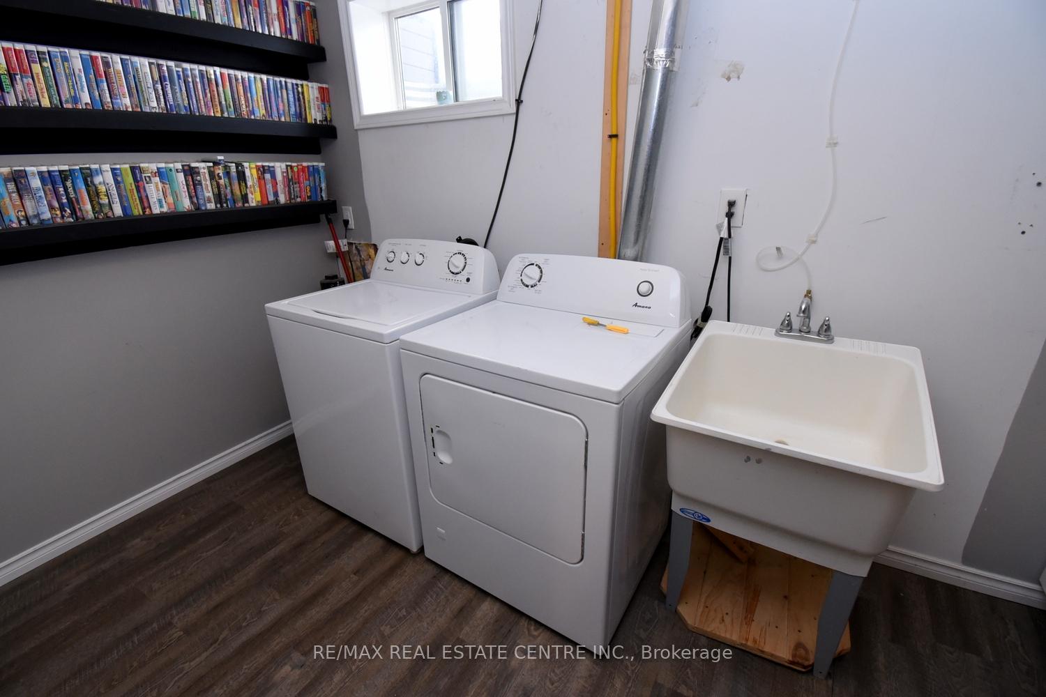 Photo 35 of 26 Hatton Drive, Hamilton, Ancaster — HOMEH