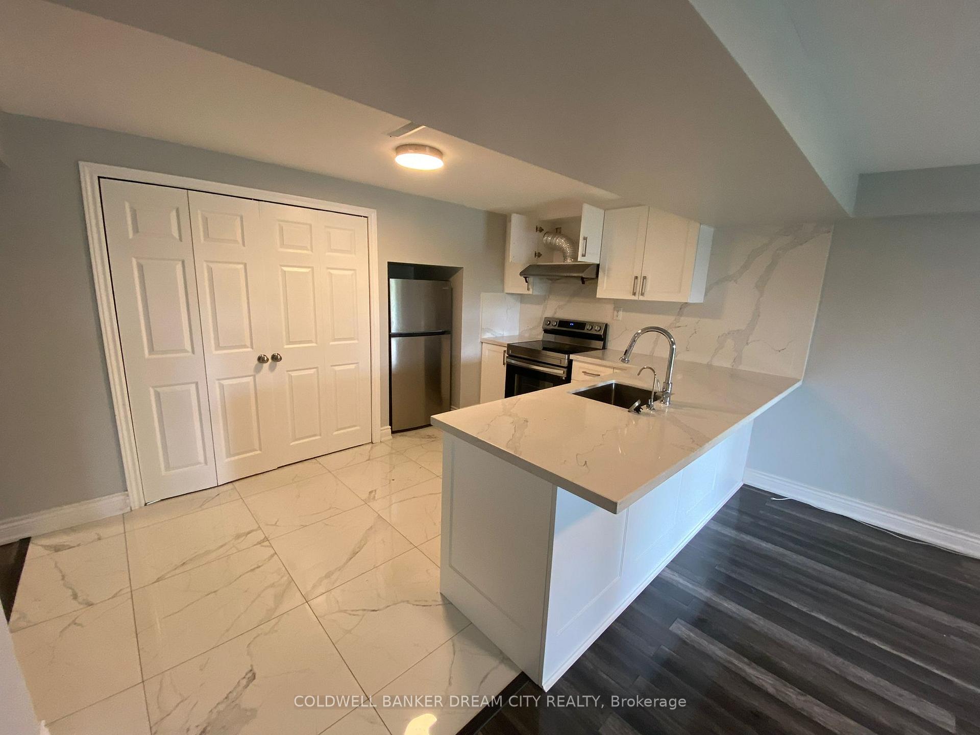Photo 3 of 46 Chalkfarm (basement) Crescent, Brampton, Northwest Sandalwood Parkway — HOMEH