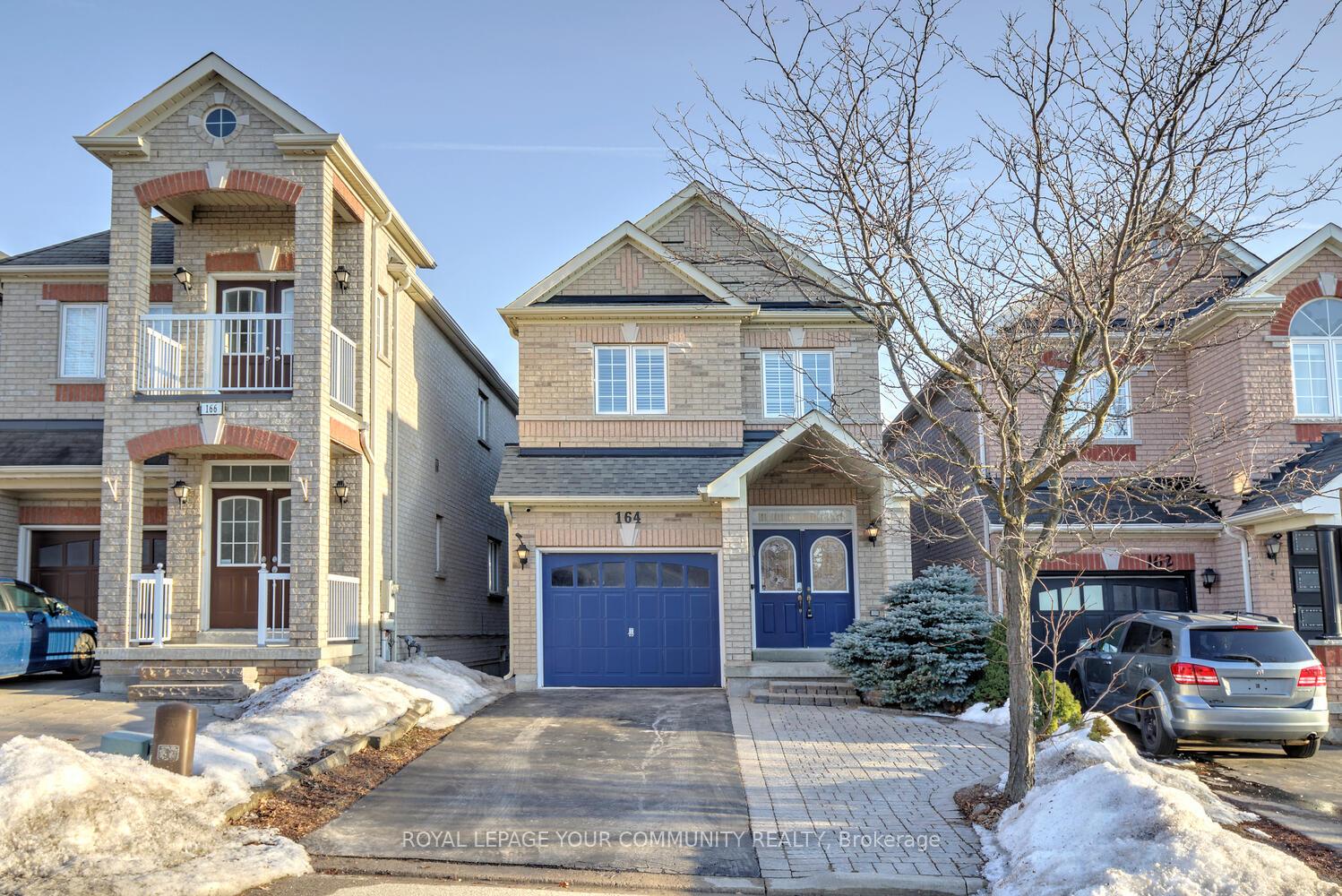 Front of 164 Chayna Crescent