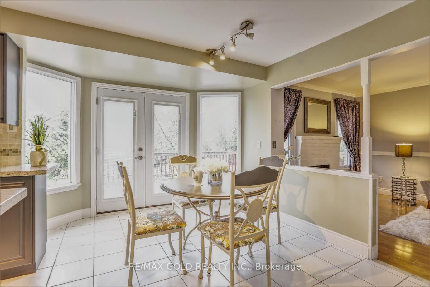 Photo 8 of 24 Nobel Place, Brampton, Westgate — HOMEH