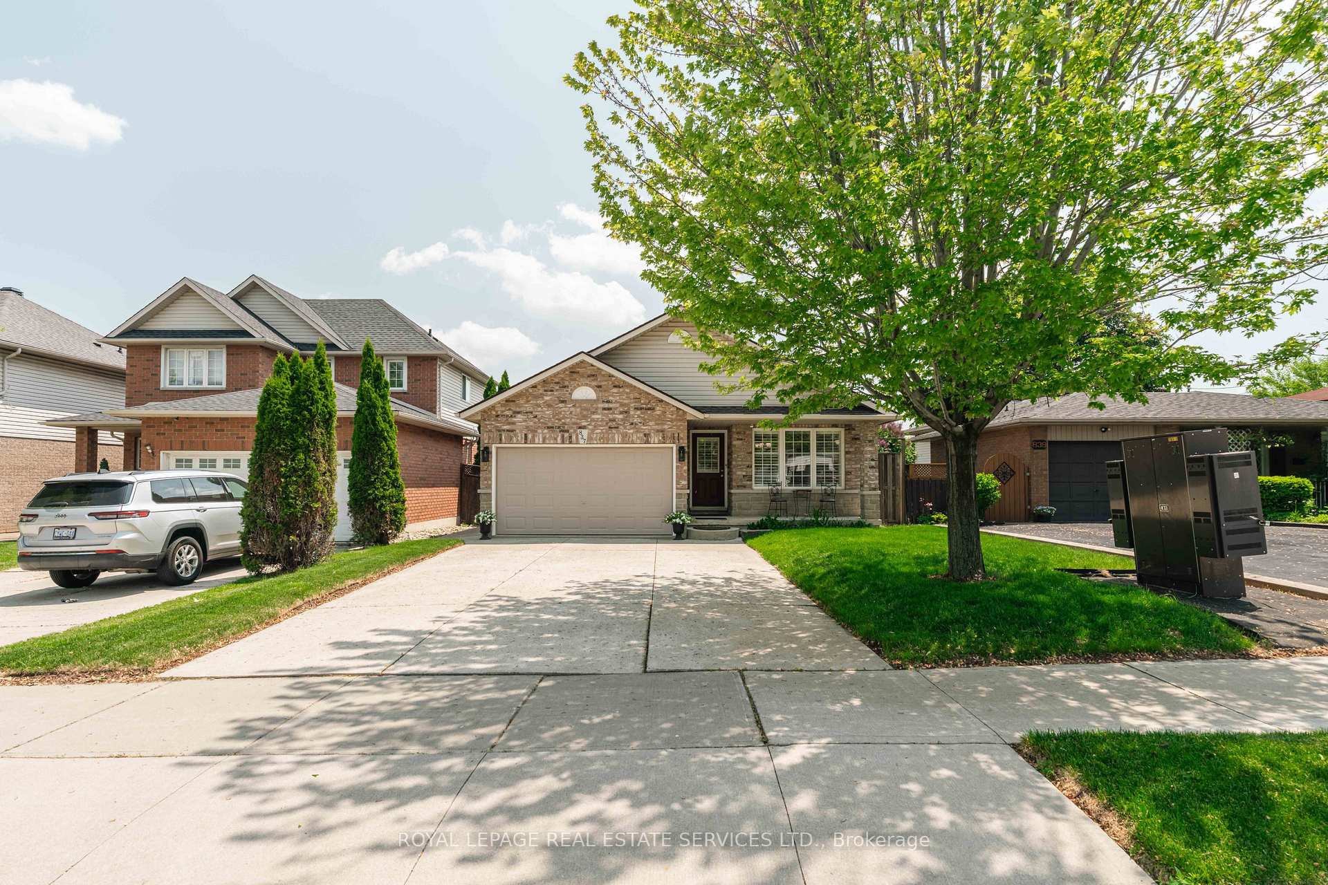 Photo 3 of 837 Upper Ottawa Street, Hamilton, Lisgar — HOMEH