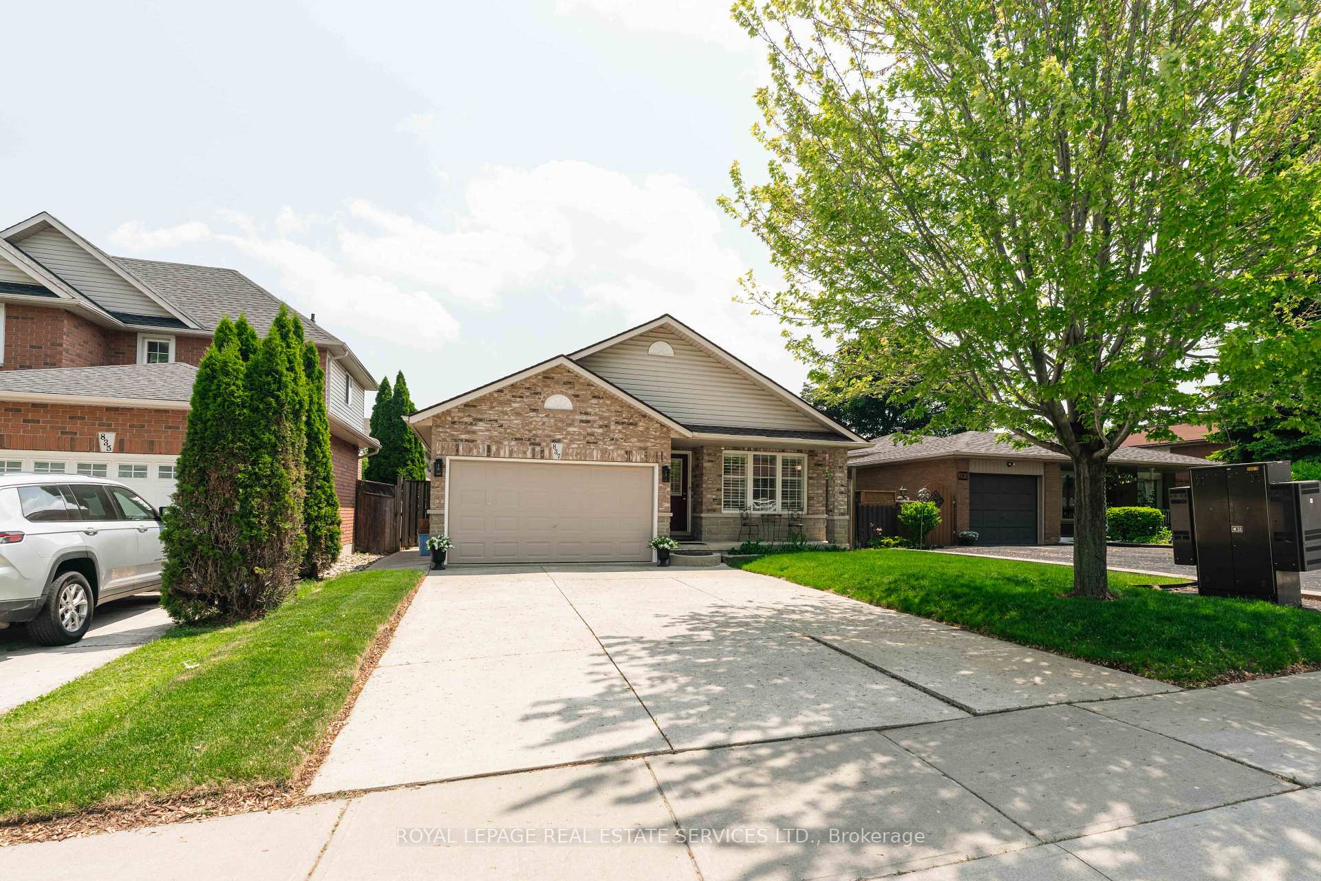 Photo 4 of 837 Upper Ottawa Street, Hamilton, Lisgar — HOMEH