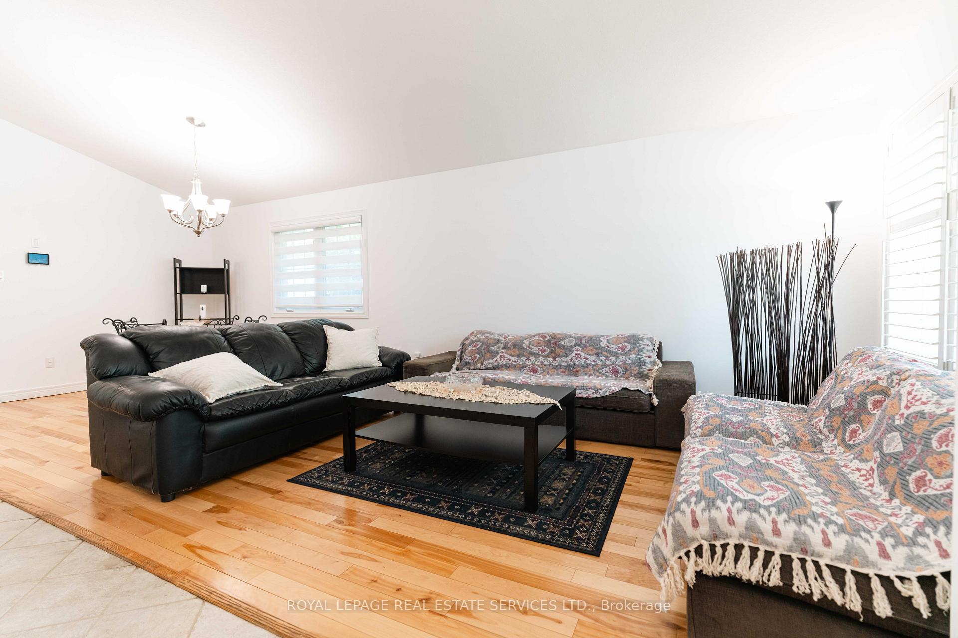 Photo 17 of 837 Upper Ottawa Street, Hamilton, Lisgar — HOMEH