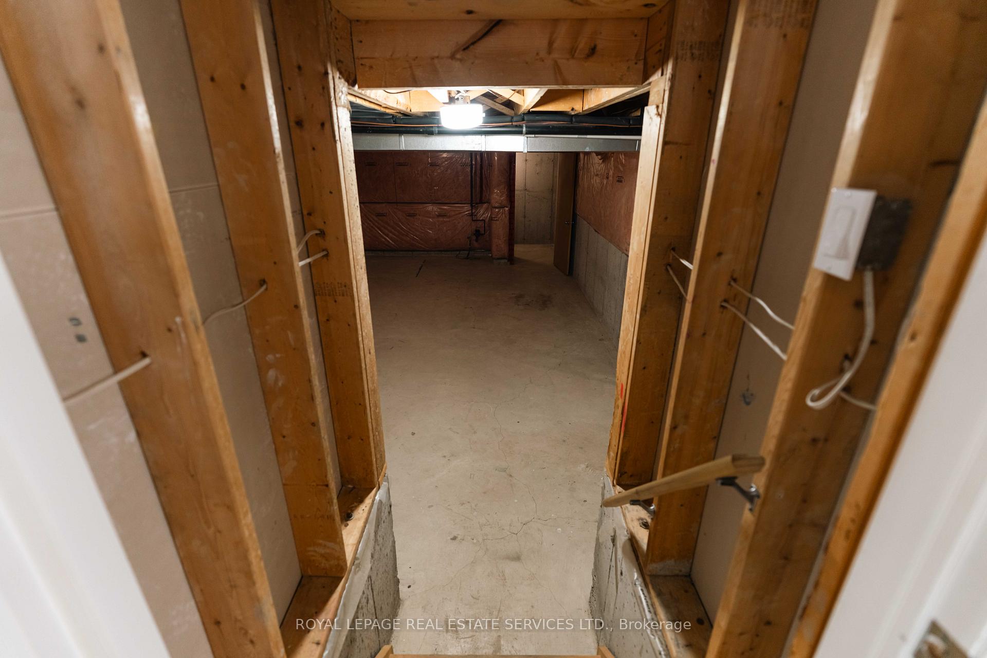 Photo 33 of 837 Upper Ottawa Street, Hamilton, Lisgar — HOMEH