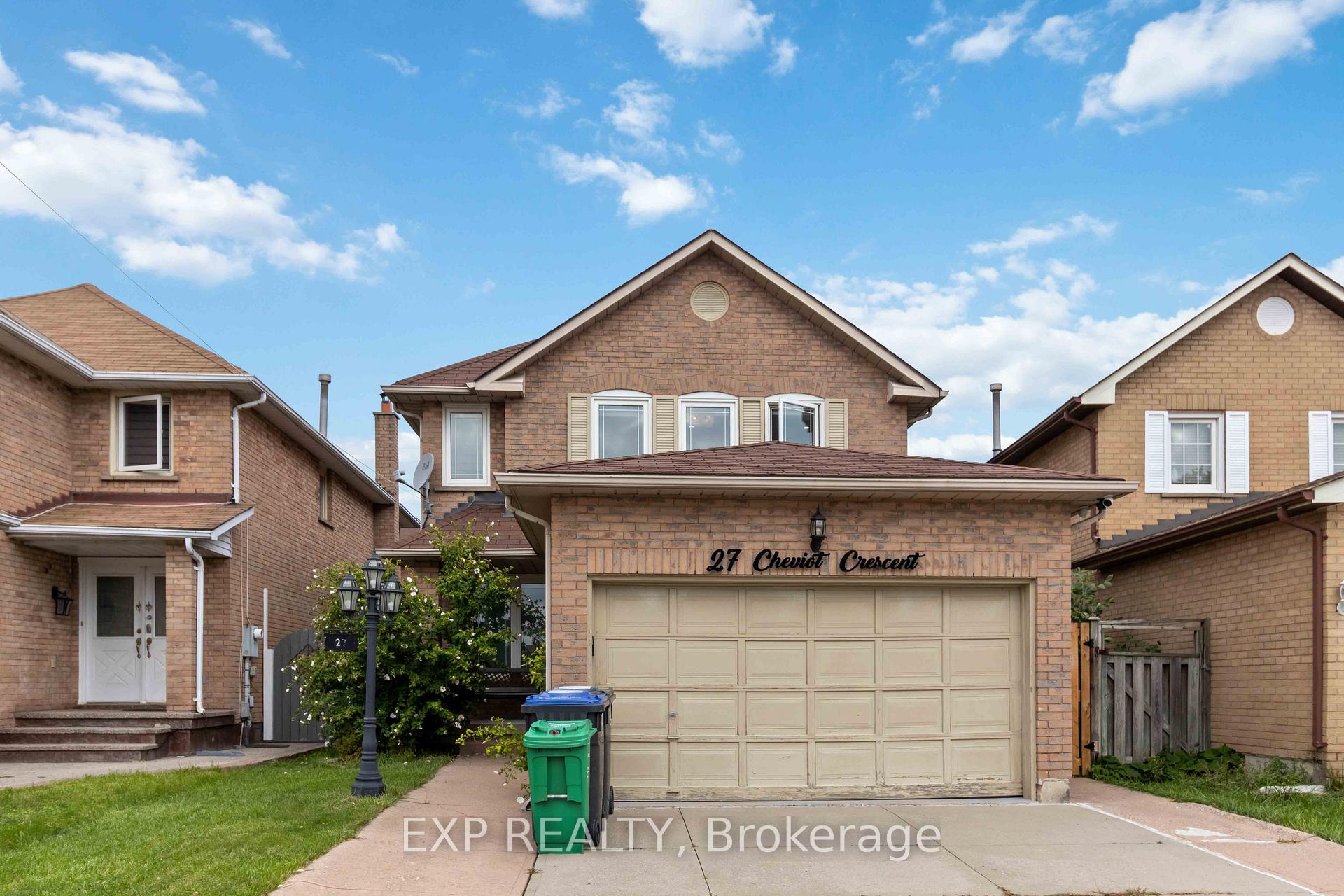 Photo 2 of 27 Cheviot Crescent, Brampton, Heart Lake East — HOMEH
