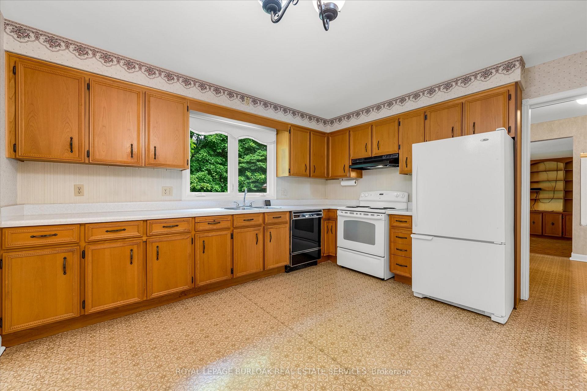 Photo 11 of 452 Quigley Road, Hamilton, Vincent — HOMEH