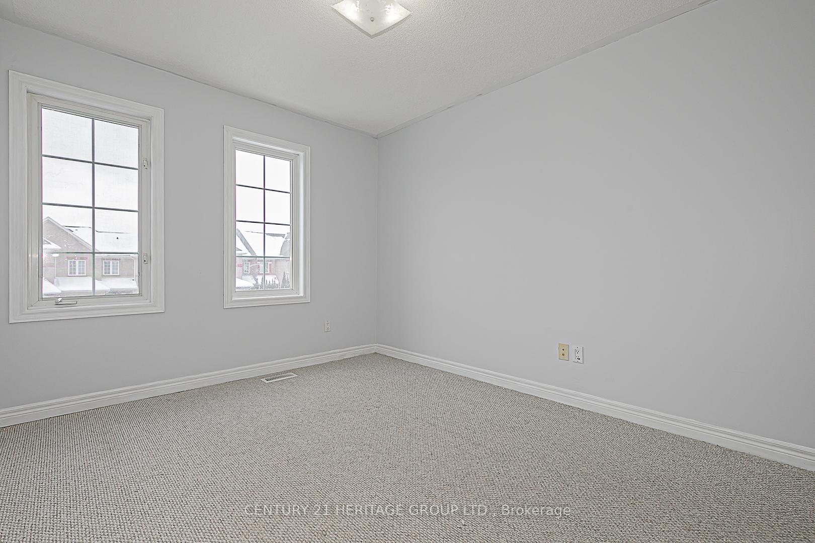 Photo 5 of 39 Craddock Street, Vaughan, Maple — HOMEH