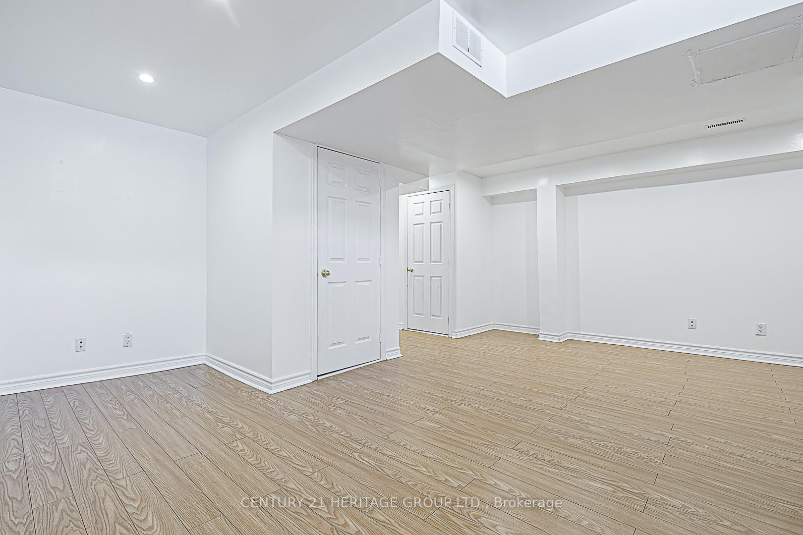 Photo 12 of 39 Craddock Street, Vaughan, Maple — HOMEH