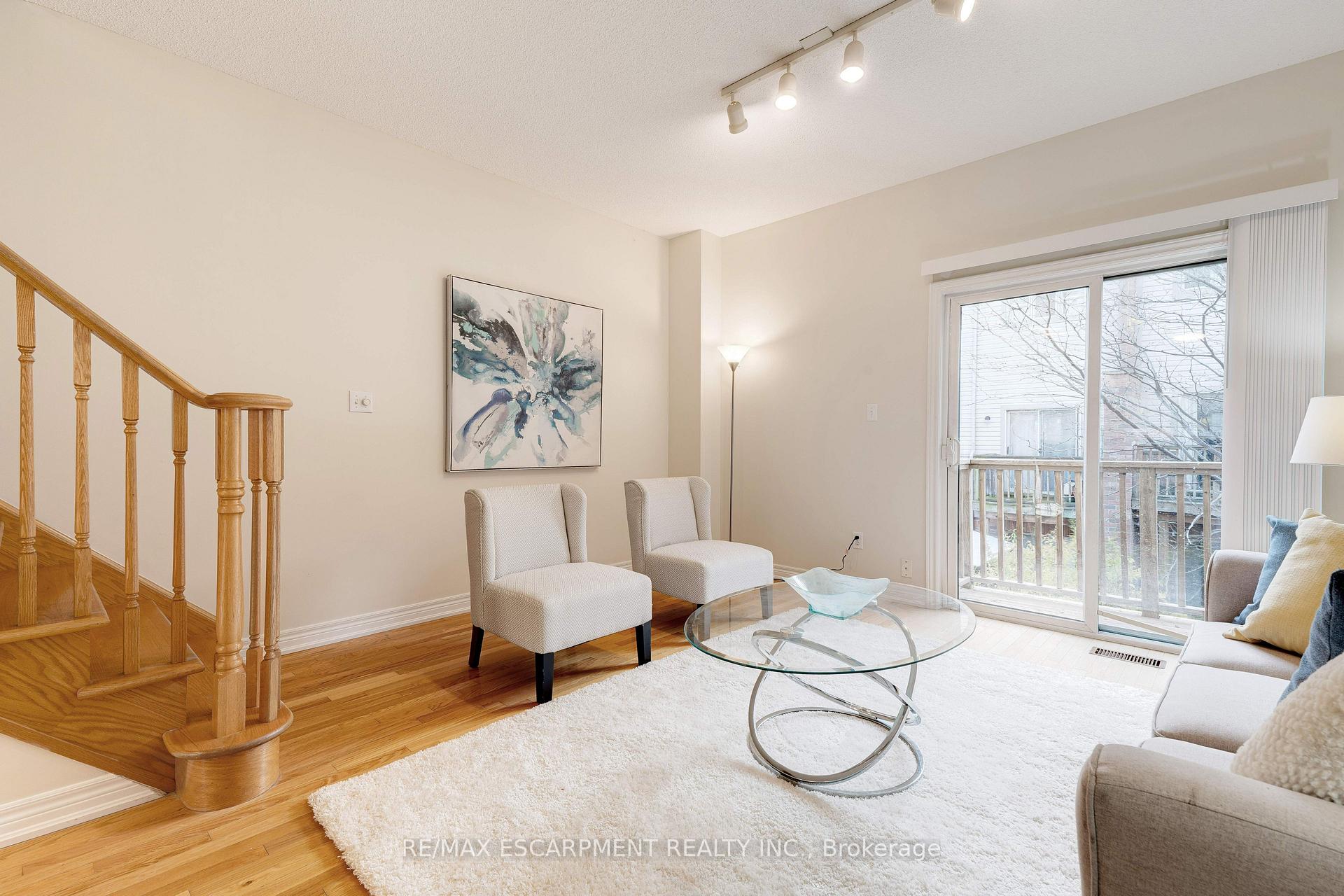 Photo 6 of 682 Summers Common, Burlington, Appleby — HOMEH