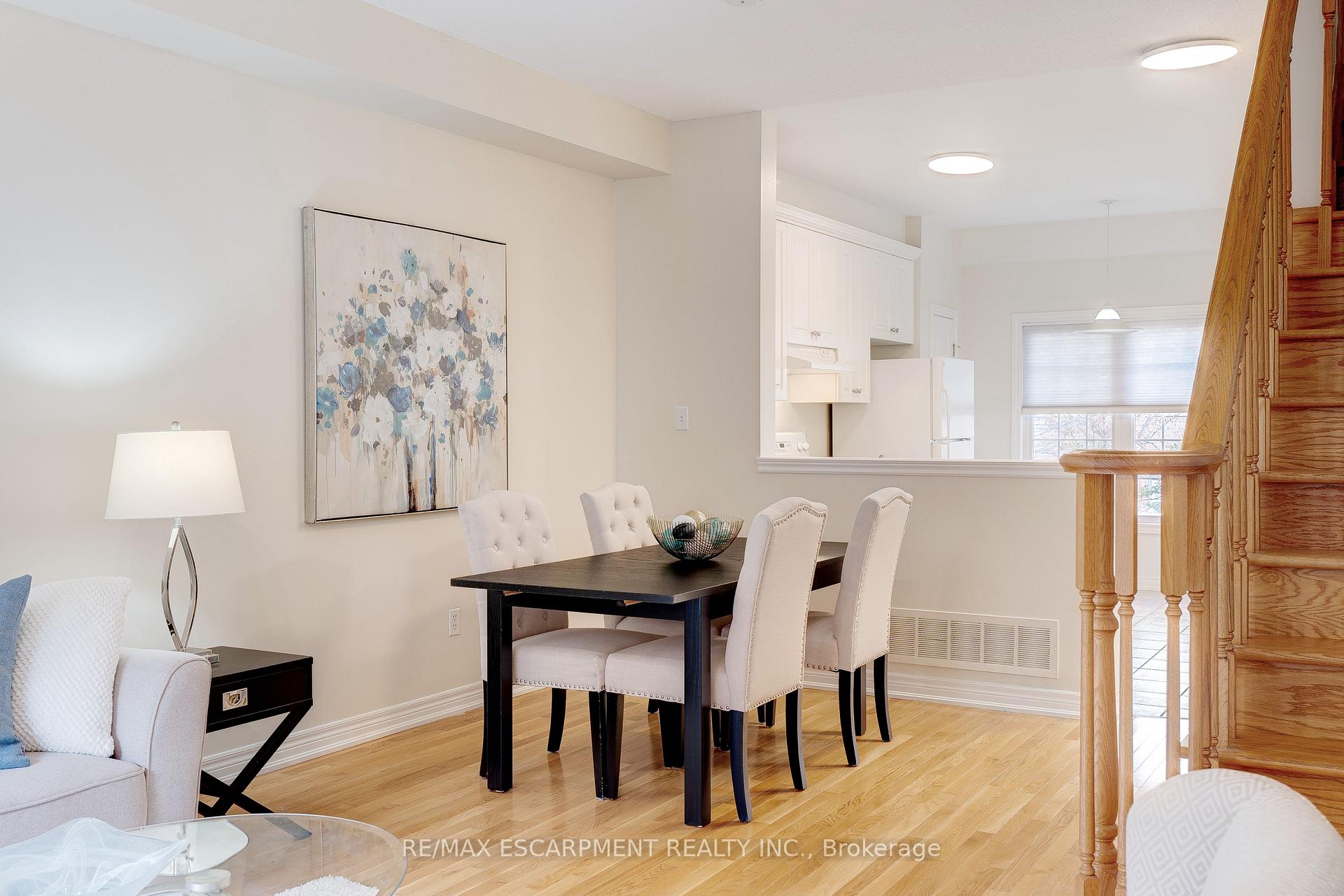 Photo 10 of 682 Summers Common, Burlington, Appleby — HOMEH