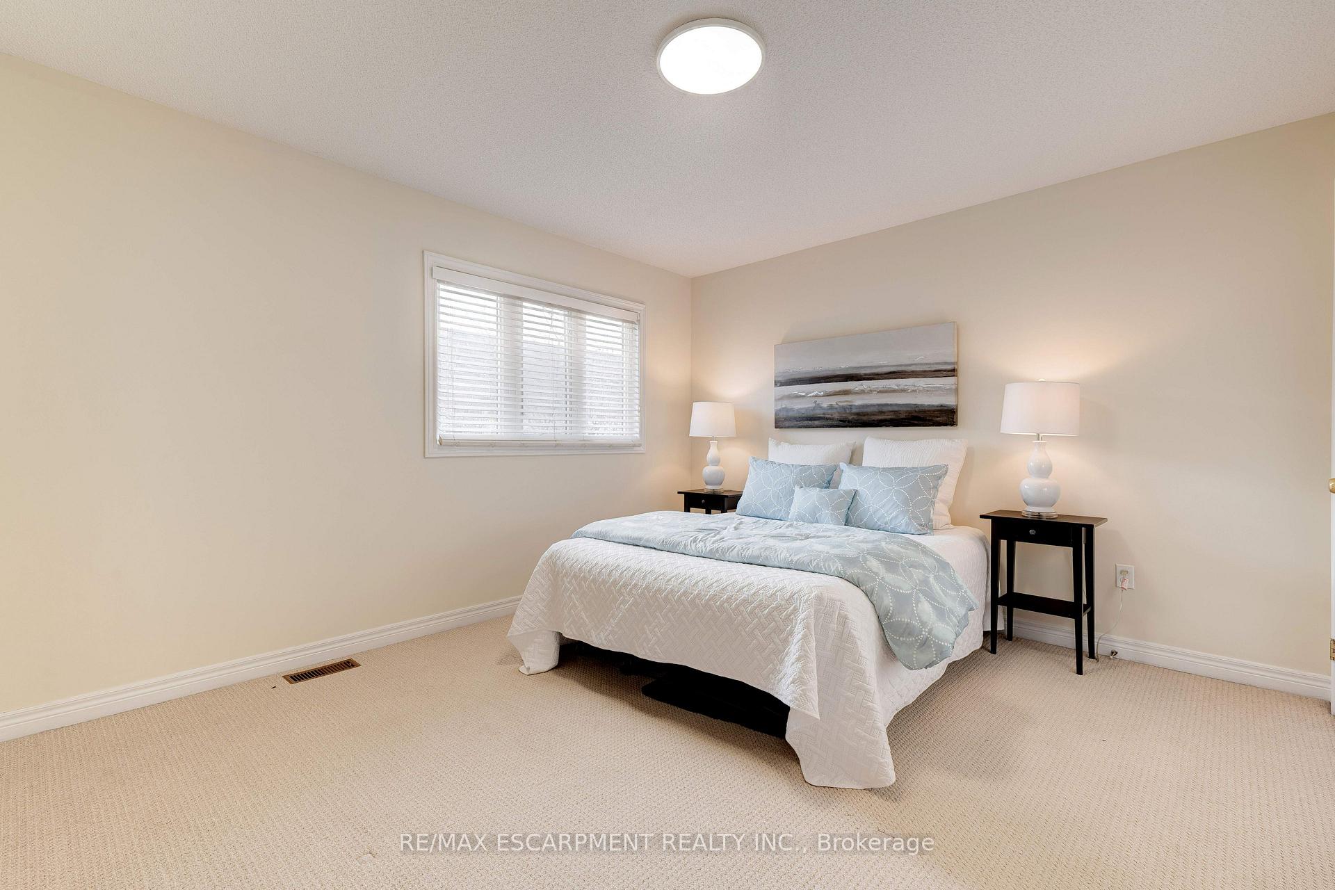 Photo 22 of 682 Summers Common, Burlington, Appleby — HOMEH