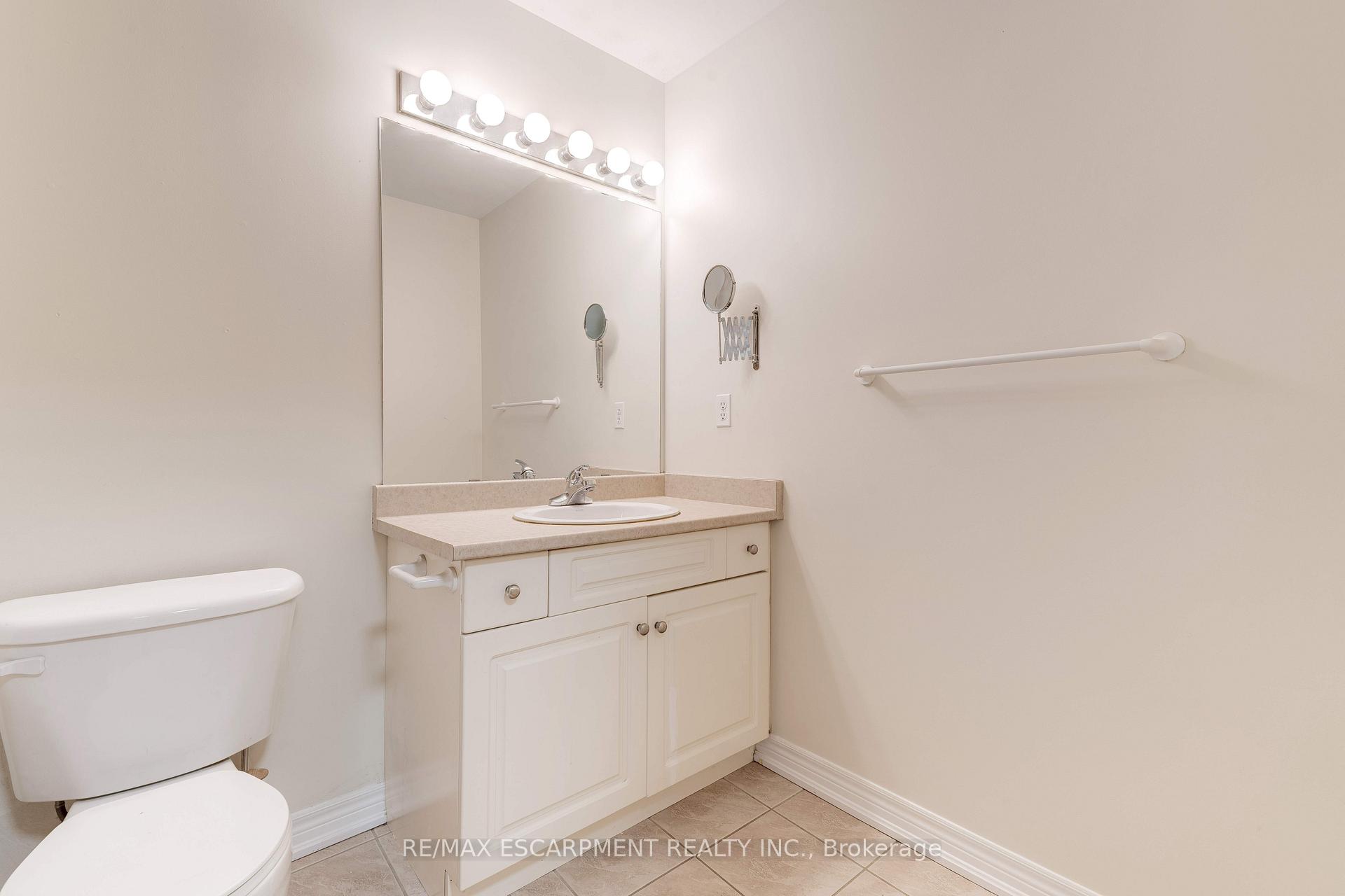 Photo 25 of 682 Summers Common, Burlington, Appleby — HOMEH
