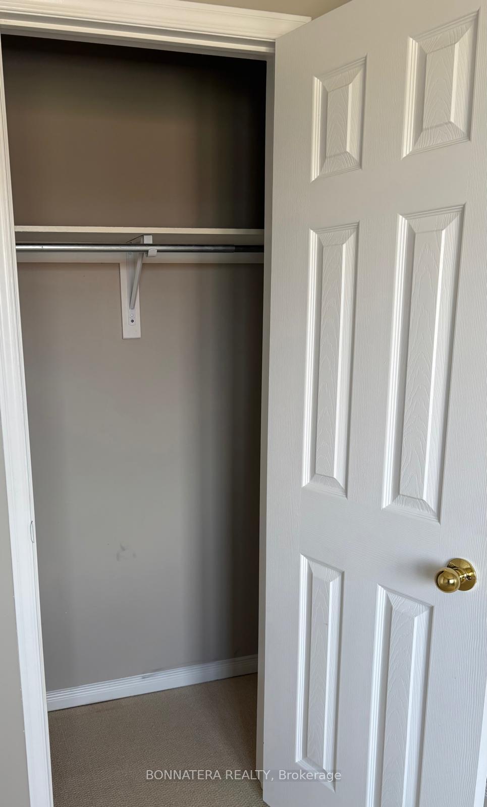 Photo 15 of 34 Flurry Circle, Brampton, Credit Valley — HOMEH