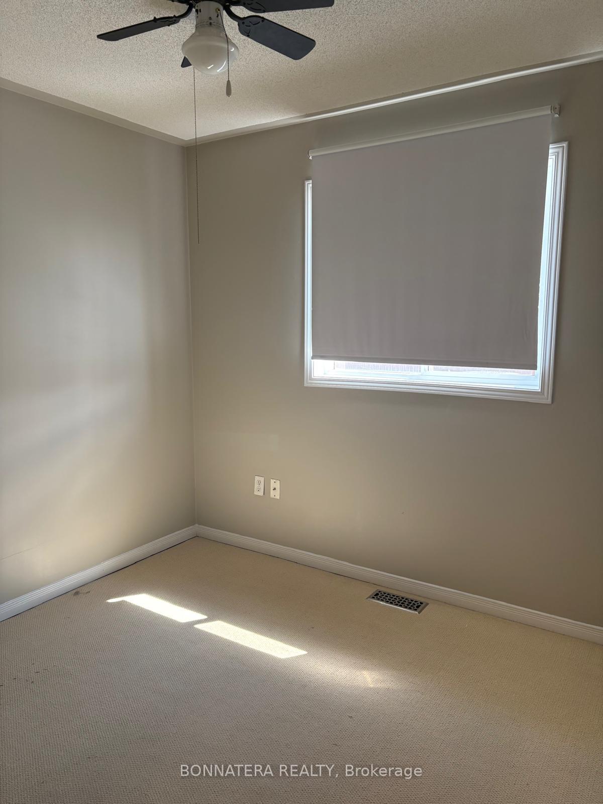 Photo 16 of 34 Flurry Circle, Brampton, Credit Valley — HOMEH