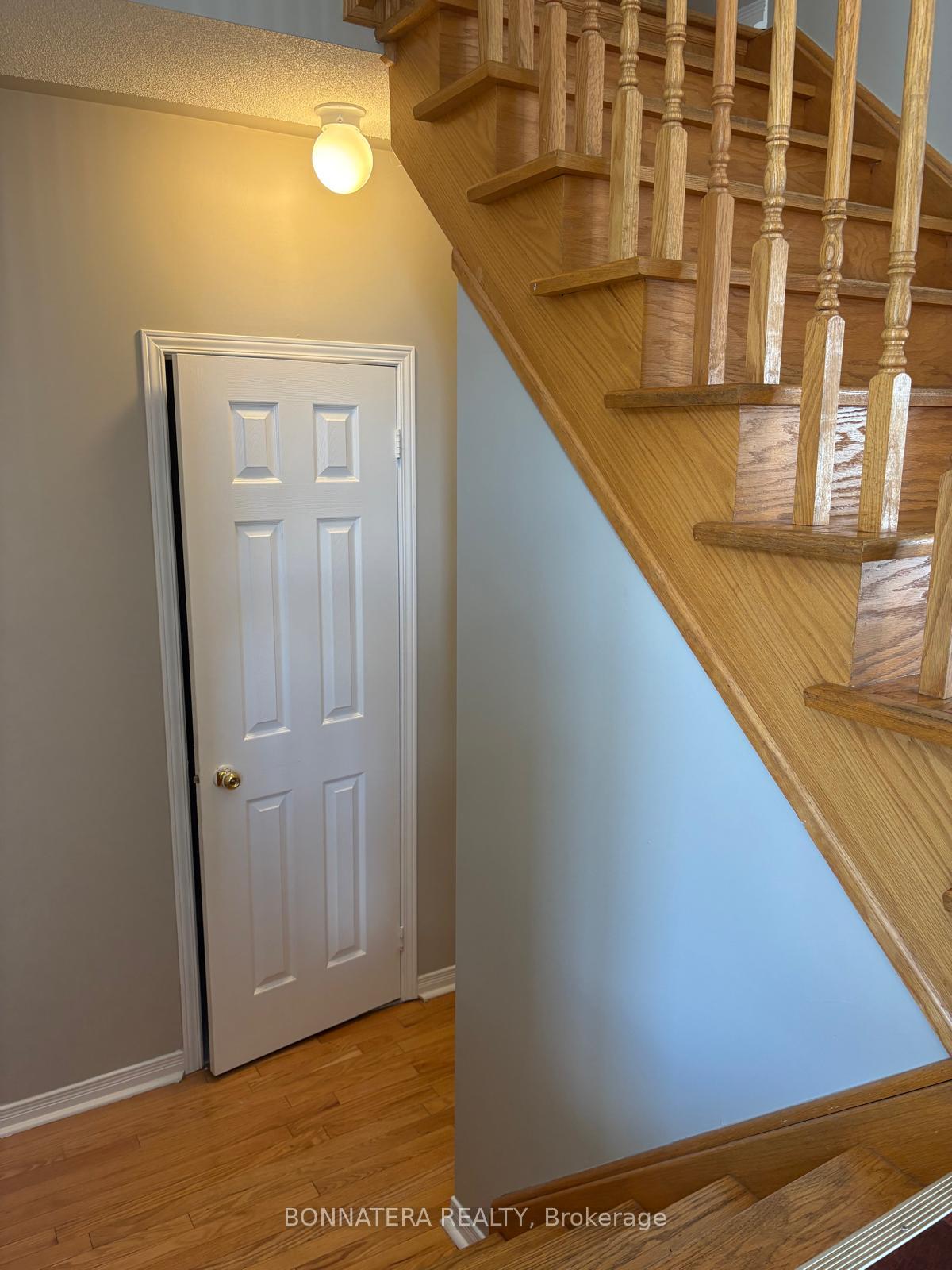 Photo 25 of 34 Flurry Circle, Brampton, Credit Valley — HOMEH