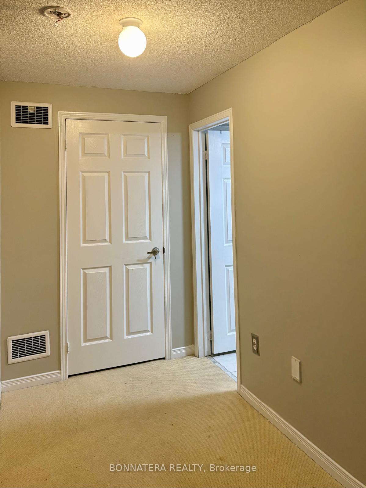 Photo 29 of 34 Flurry Circle, Brampton, Credit Valley — HOMEH