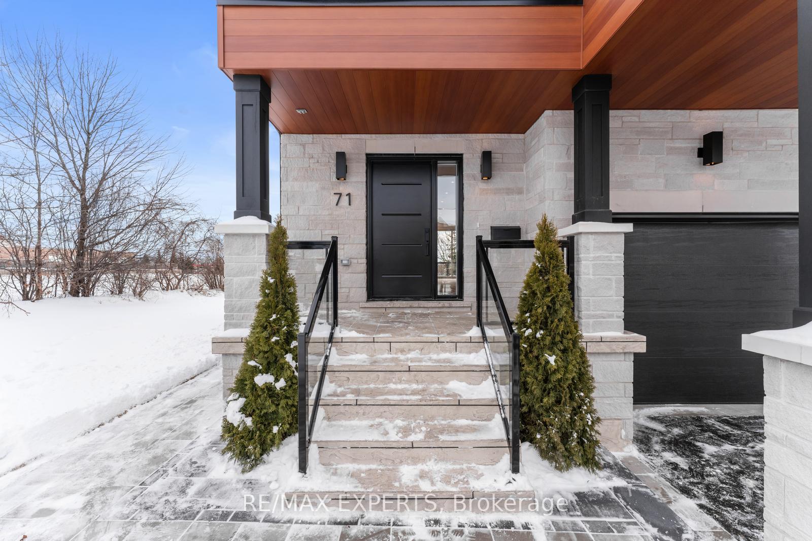 Photo 4 of 71 Hawkview Boulevard, Vaughan, Vellore Village — HOMEH