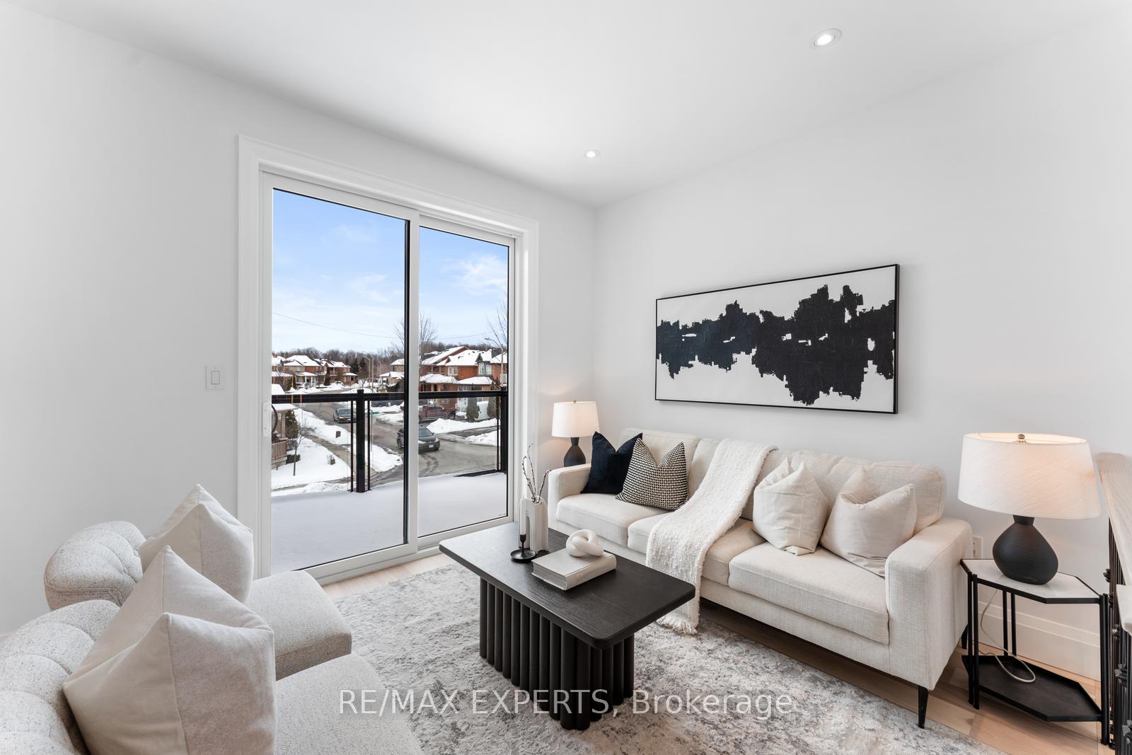 Photo 23 of 71 Hawkview Boulevard, Vaughan, Vellore Village — HOMEH